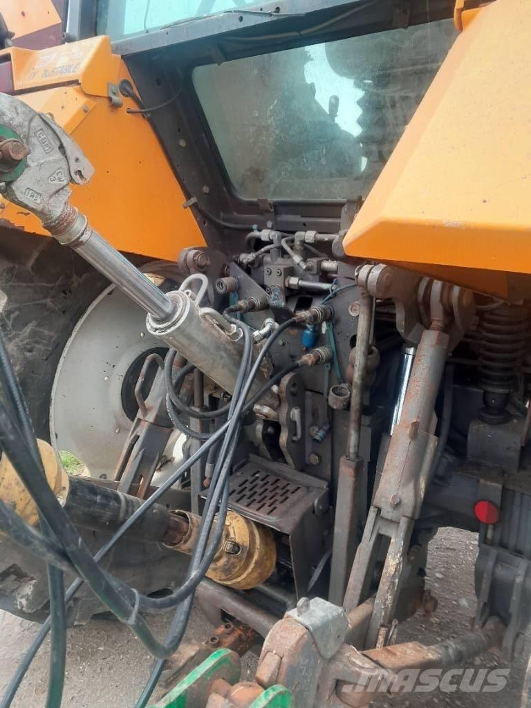 Renault 155-54 TX Tractors