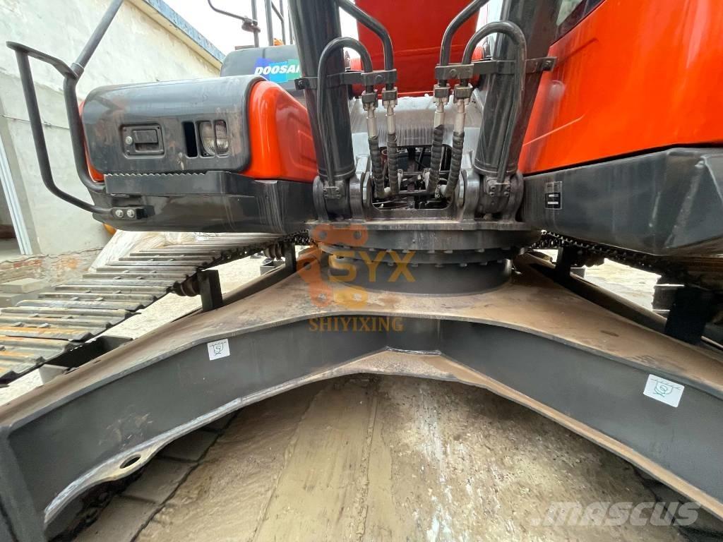 Doosan DX 300LCA Crawler excavators