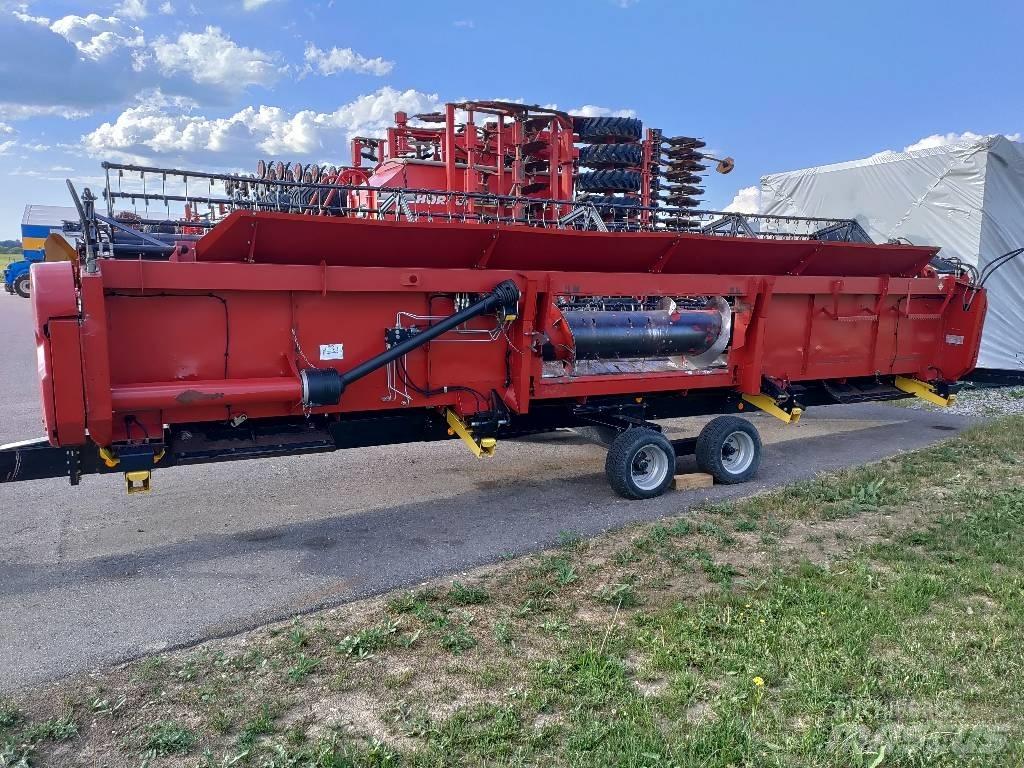 Case IH 25G Combine harvester heads