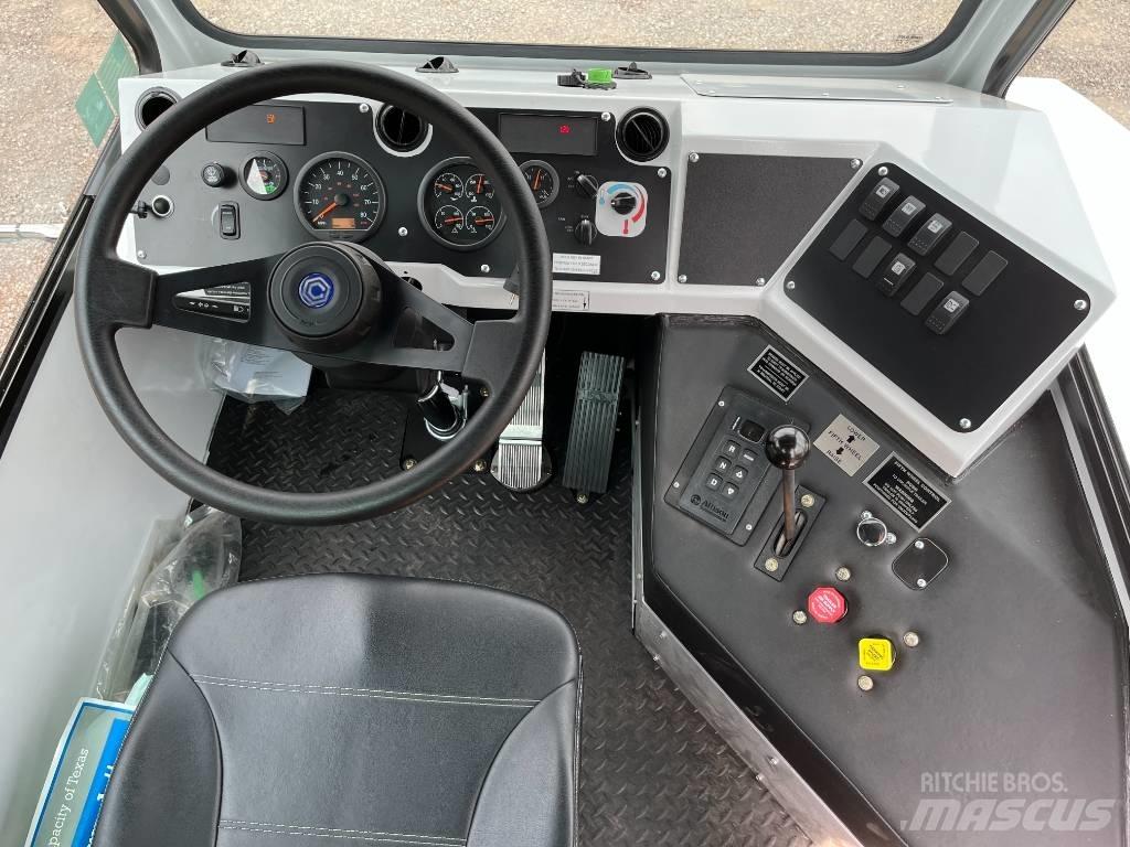 Capacity TJ5000 Terminal tractors