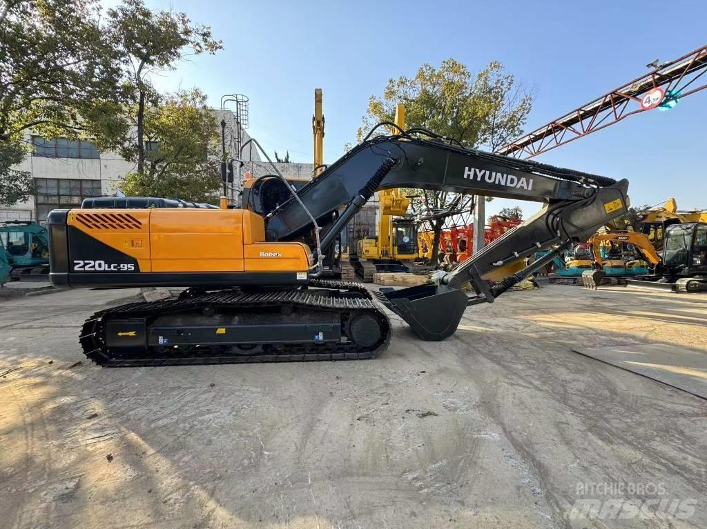Hyundai 220LC-9S Crawler excavators