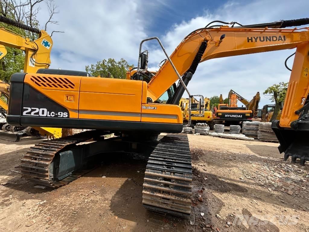 Hyundai 220-9S Crawler excavators