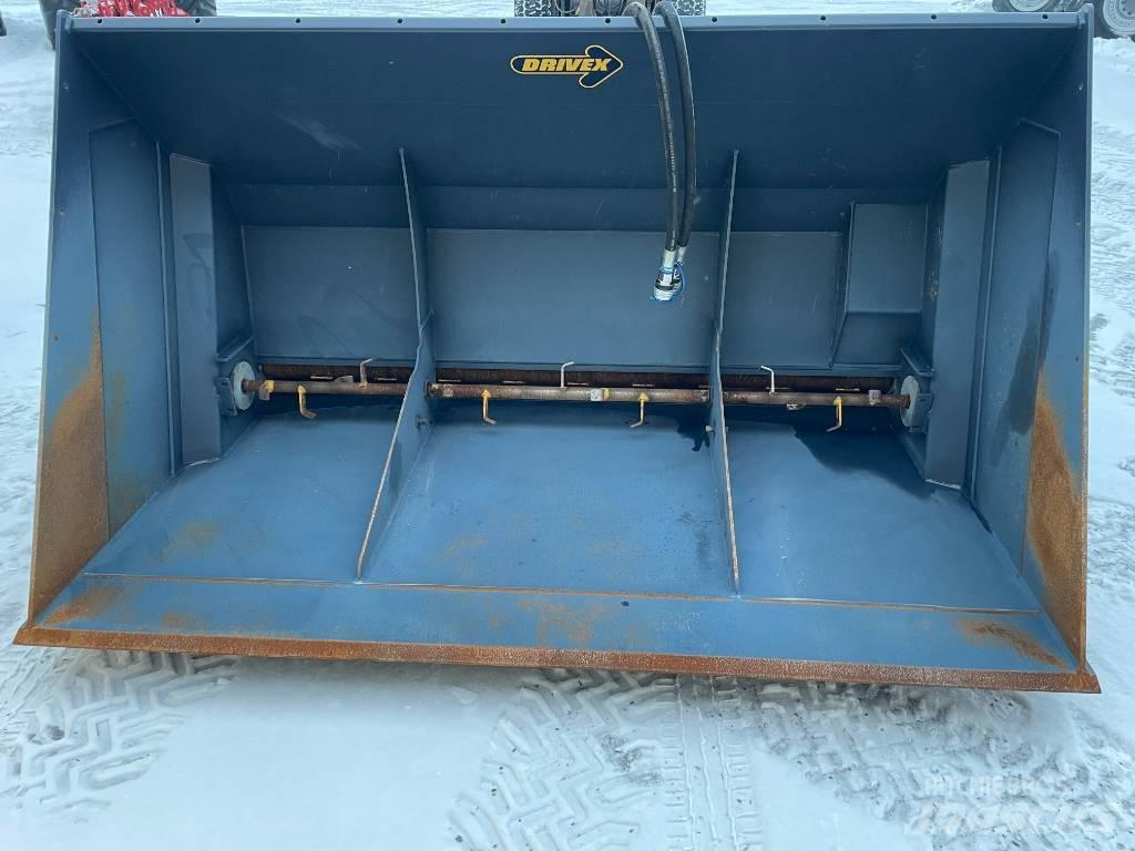 Drivex SS 30 Sand and salt spreaders