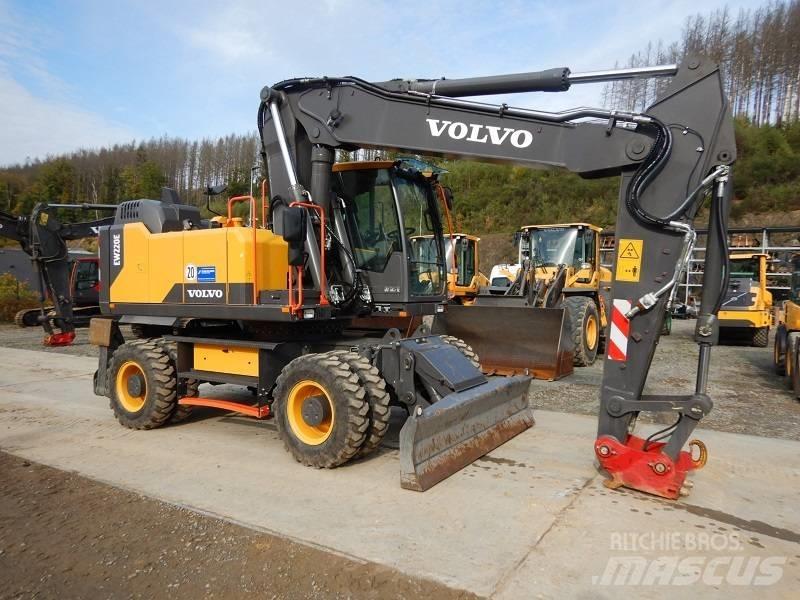 Volvo EW 220 E Wheeled excavators