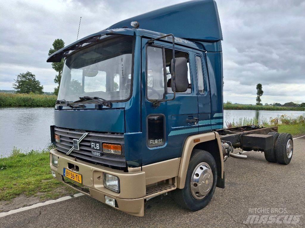Volvo FL611 Chassis Cab trucks