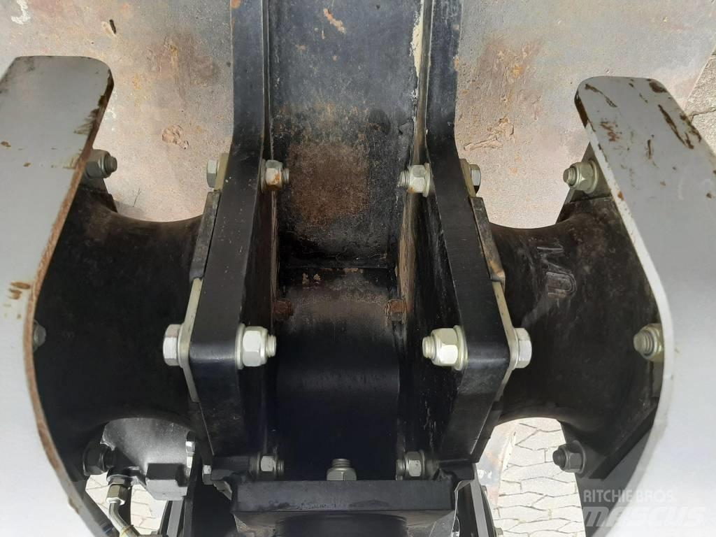  UAM HD1200 Plate compactors