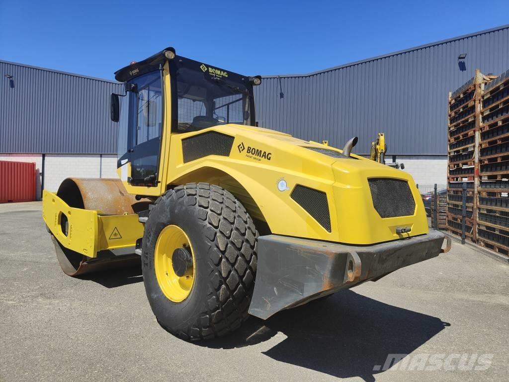 Bomag BW 211 D-50 Pneumatic tired rollers