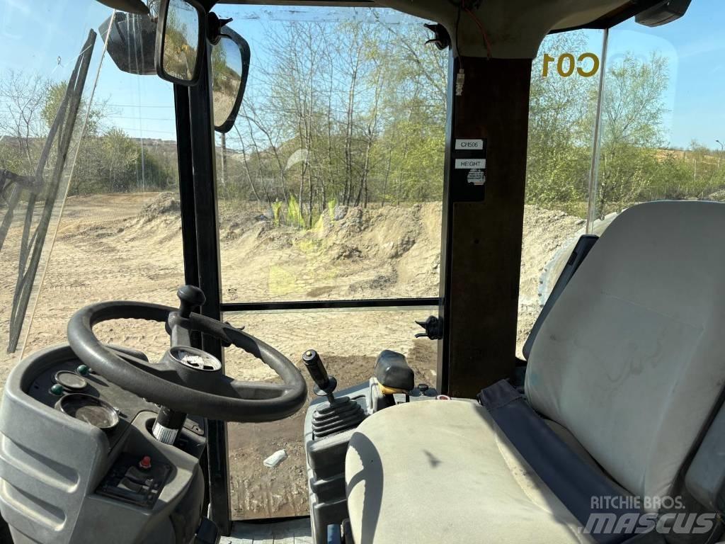 CAT CS 563 E Single drum rollers