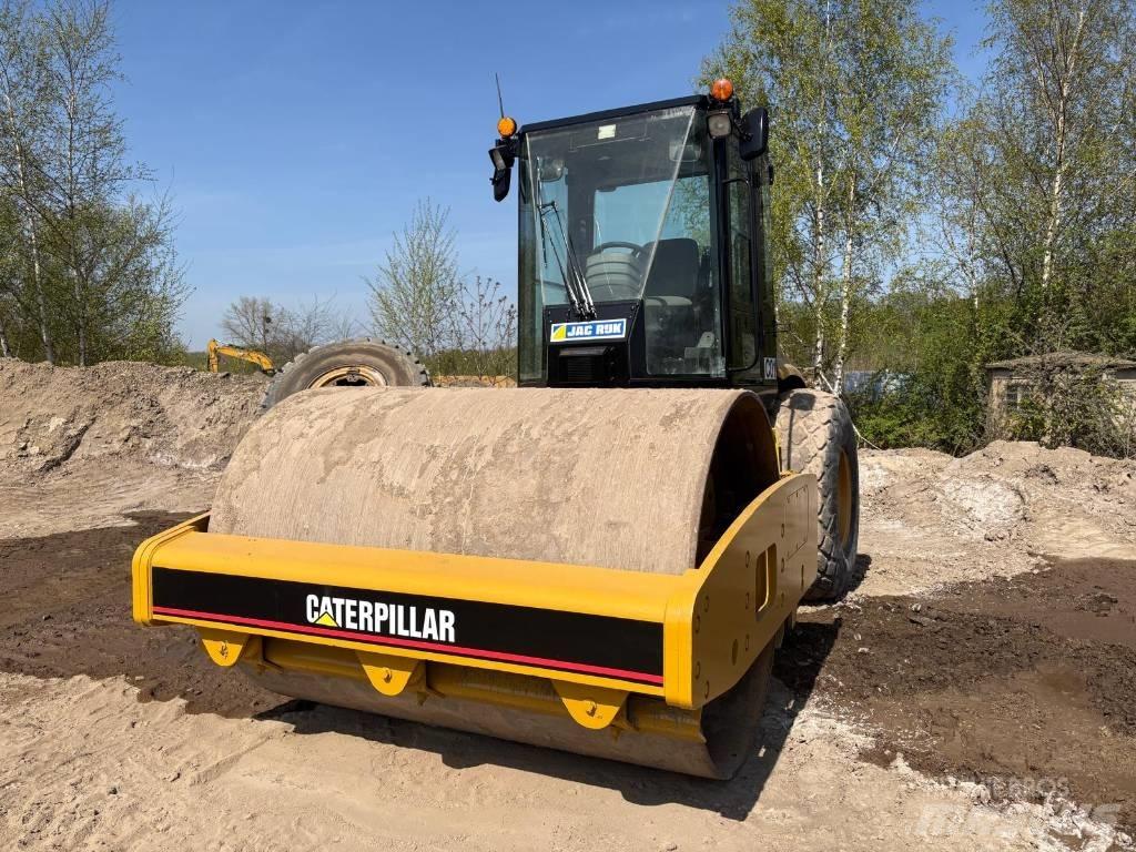 CAT CS 563 E Single drum rollers