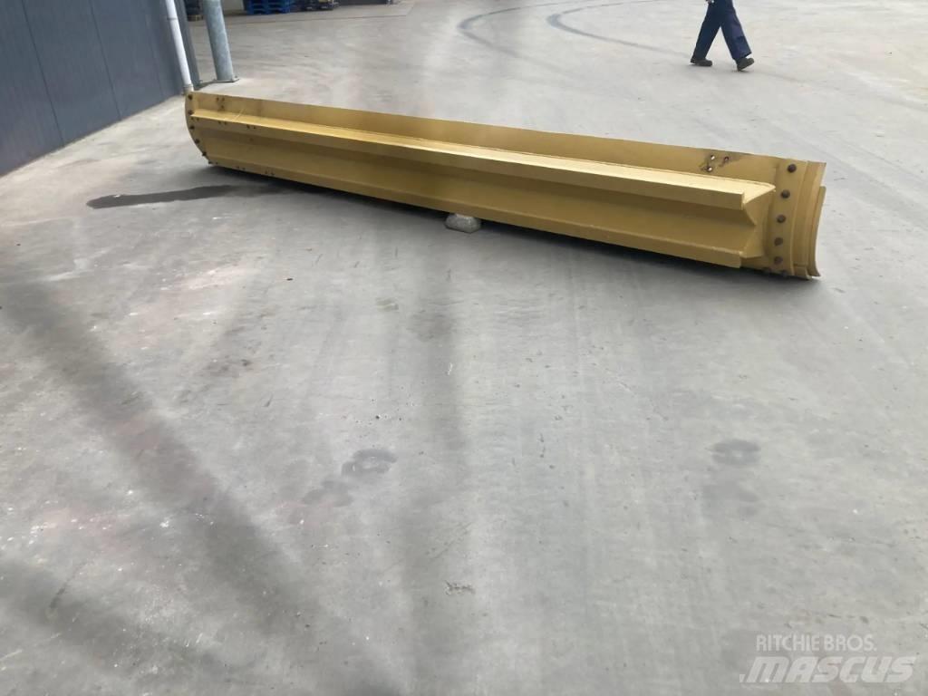 CAT 160M2 Moldboard Buckets