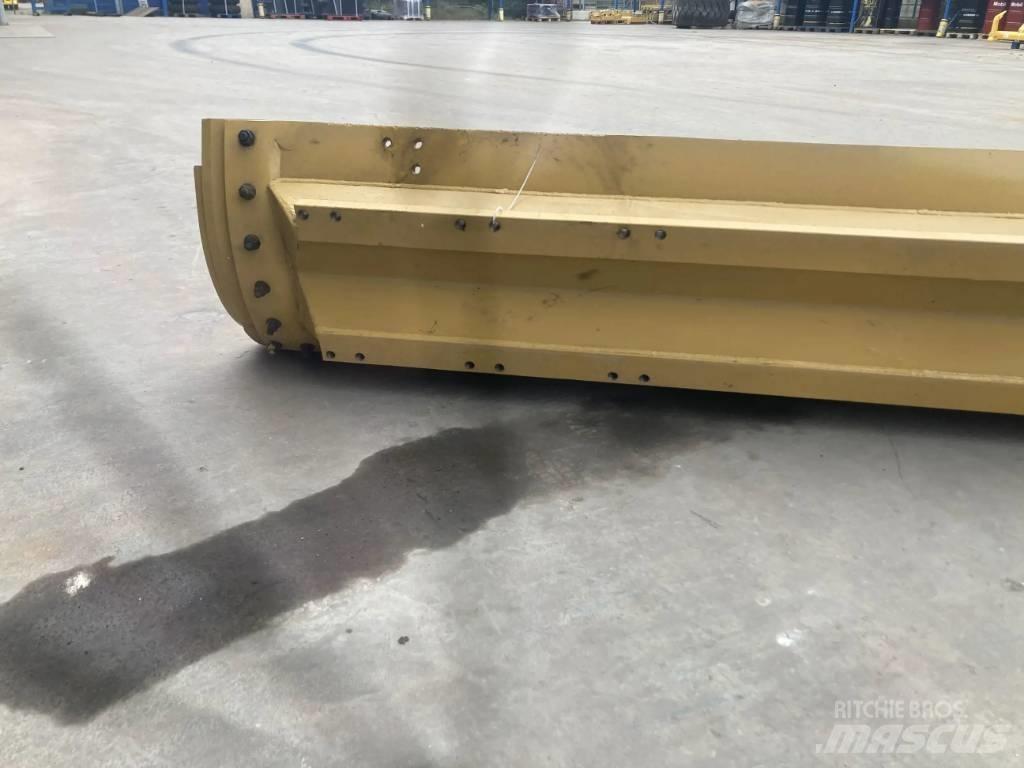 CAT 160M2 Moldboard Buckets
