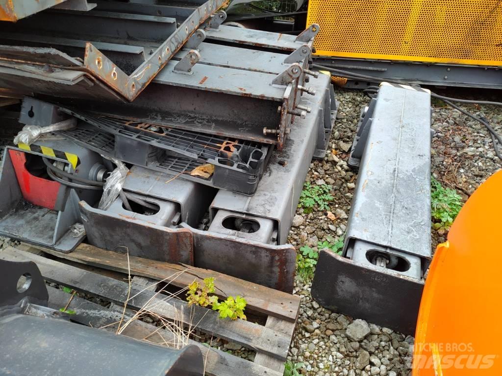 MEKA Hydraulic legs Other attachments and components