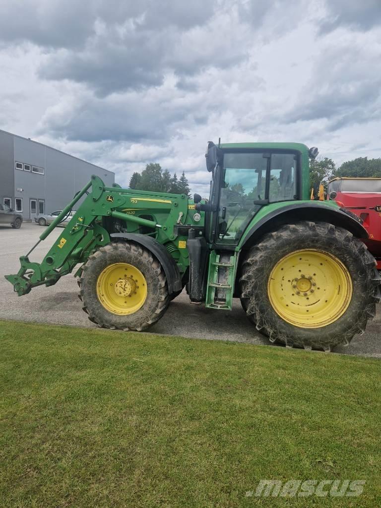 John Deere 7530 Tractors