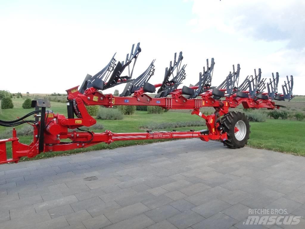 Gregoire-Besson SPMF Reversible ploughs