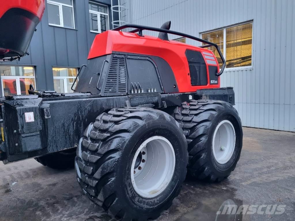 Komatsu 931 XC Harvesters