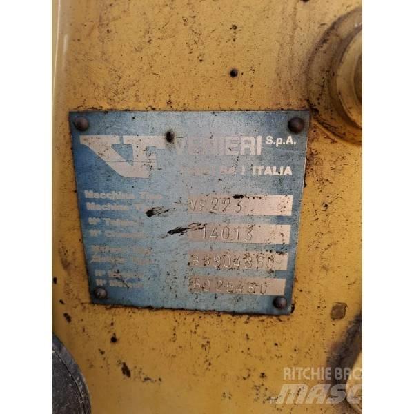 Venieri 2.23 Backhoe loaders