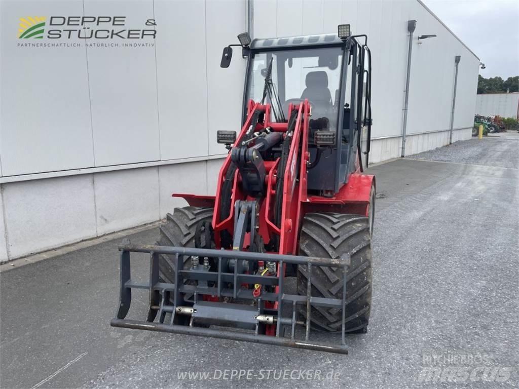 Toyo KU 851 Wheel loaders