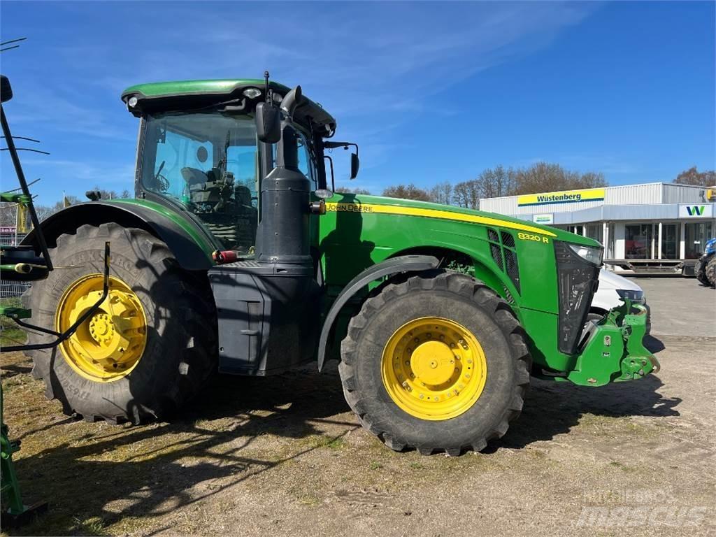 John Deere 8320 R Tractors
