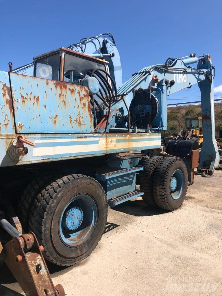 O&K MH6 FA4 Wheeled excavators