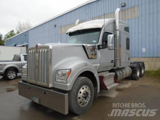 Kenworth W 990 Tractor Units