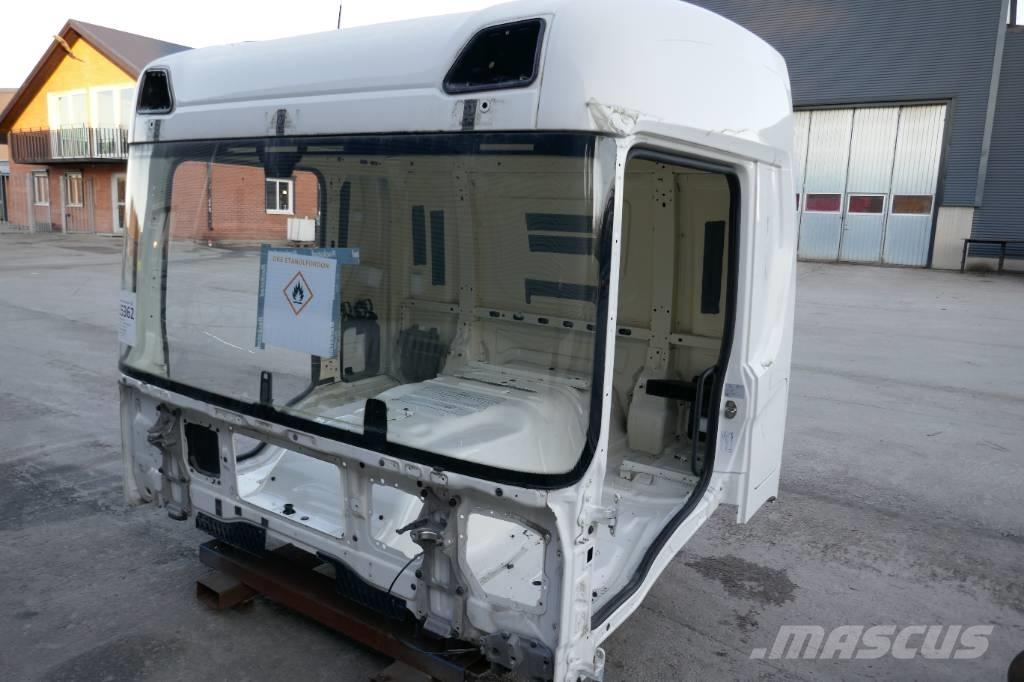 Scania P 410 Cabins and interior