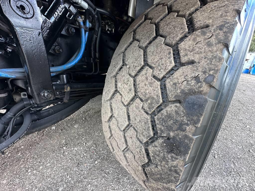 Freightliner M2 Combi / vacuum trucks