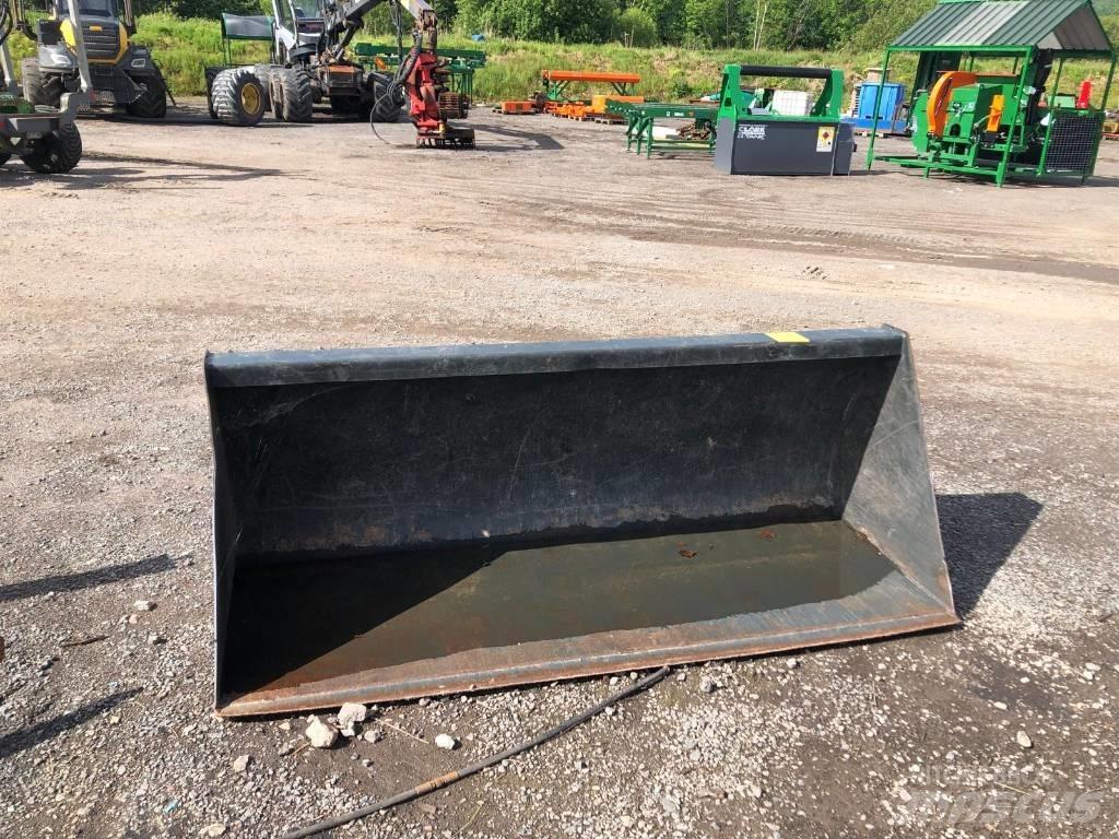 MX 200 Bucket Front loader accessories