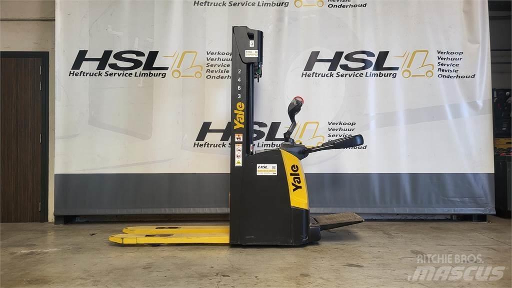 Yale MS12X Pedestrian stacker