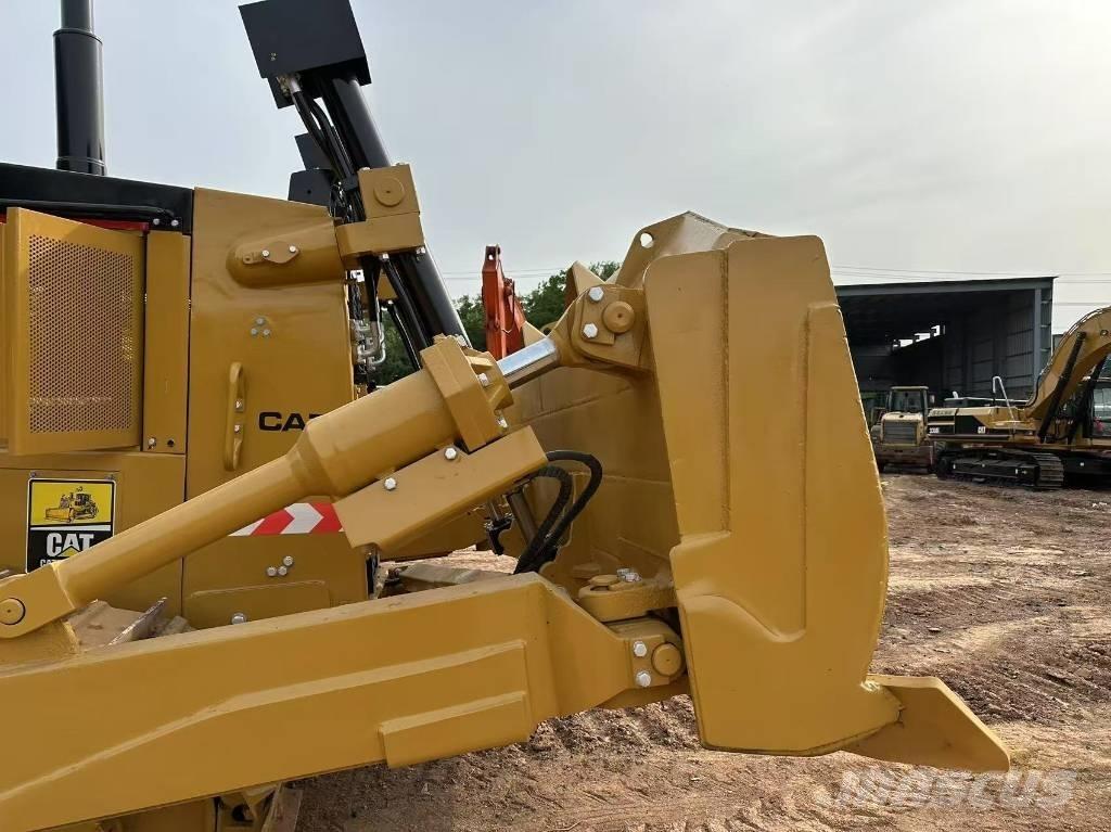 CAT D8R Crawler dozers