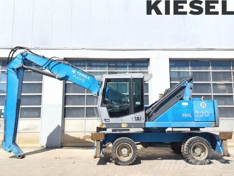 Fuchs MHL 320 D Waste / industry handlers