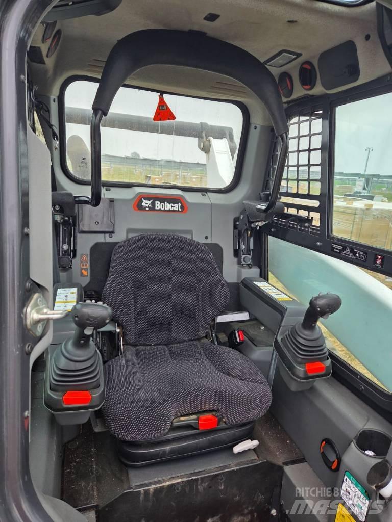 Bobcat T 76 Skid steer loaders