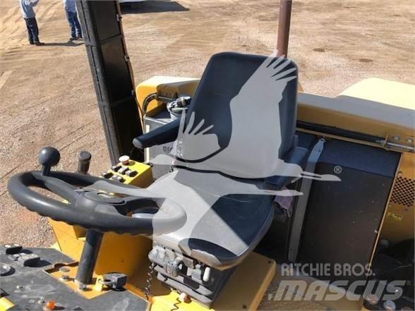 CAT CW14 Pneumatic tired rollers