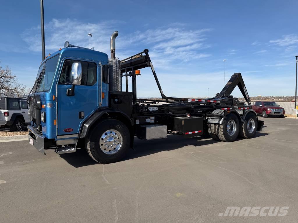 Peterbilt 320 Cable lift demountable trucks