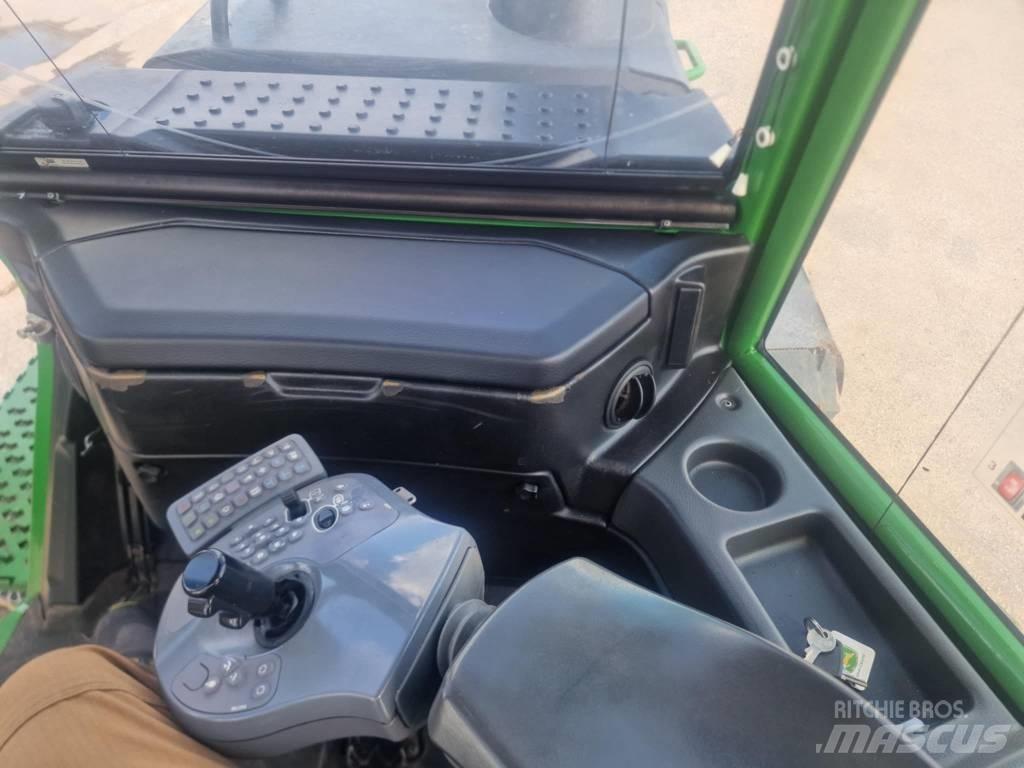 John Deere 1110G Forwarders