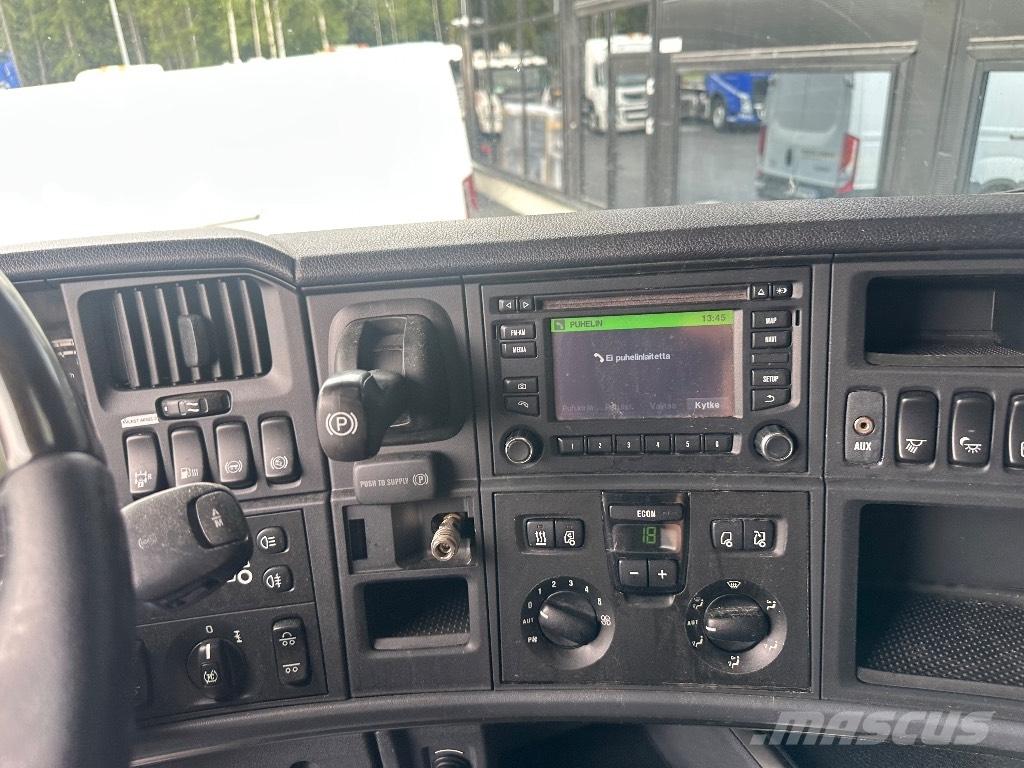 Scania R520 6x2 Tractor Units