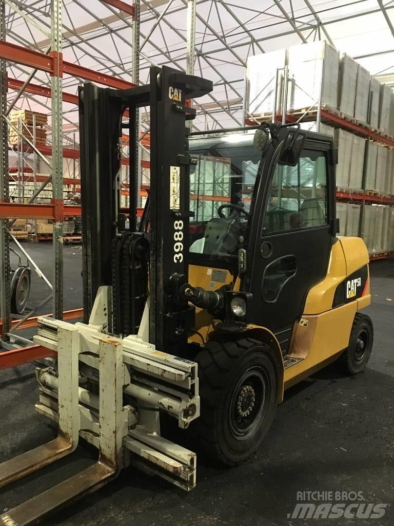 CAT DP 50 N Diesel trucks