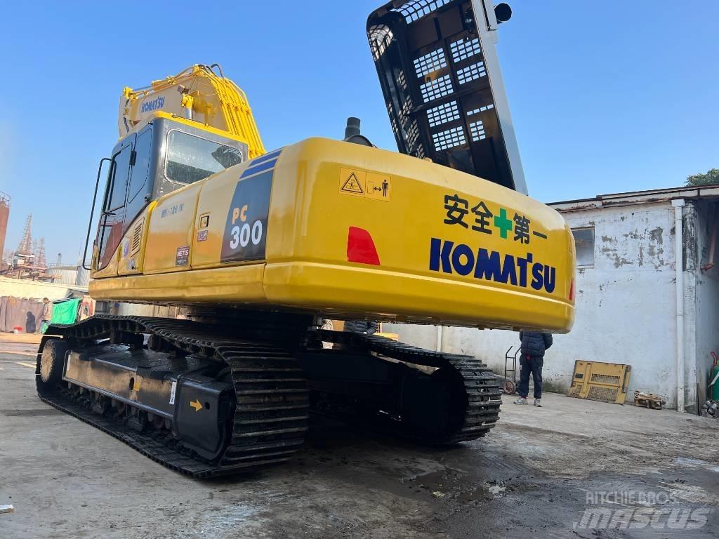 Komatsu PC 300-7 Crawler excavators