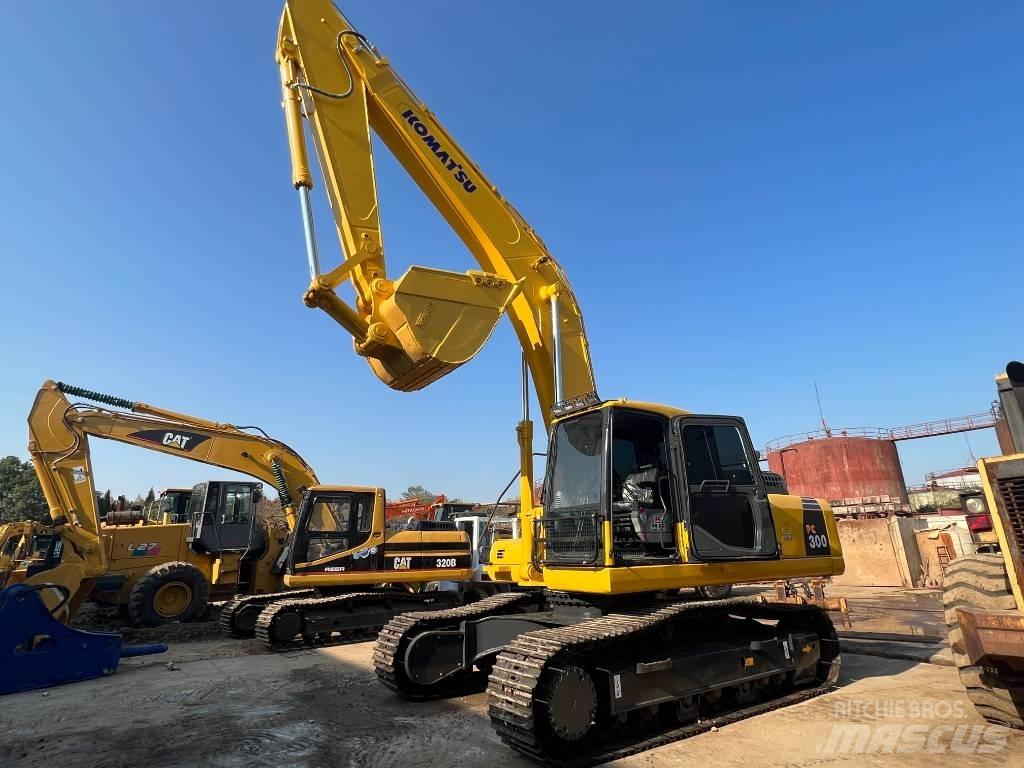 Komatsu PC 300-7 Crawler excavators
