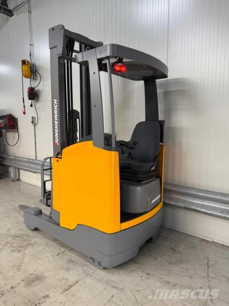  Reachtruck ETM214 Electric forklift trucks