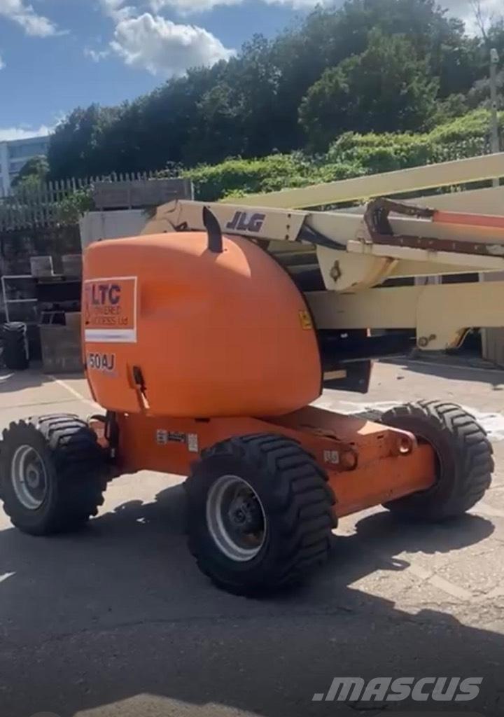 JLG AJ450 Articulated boom lifts