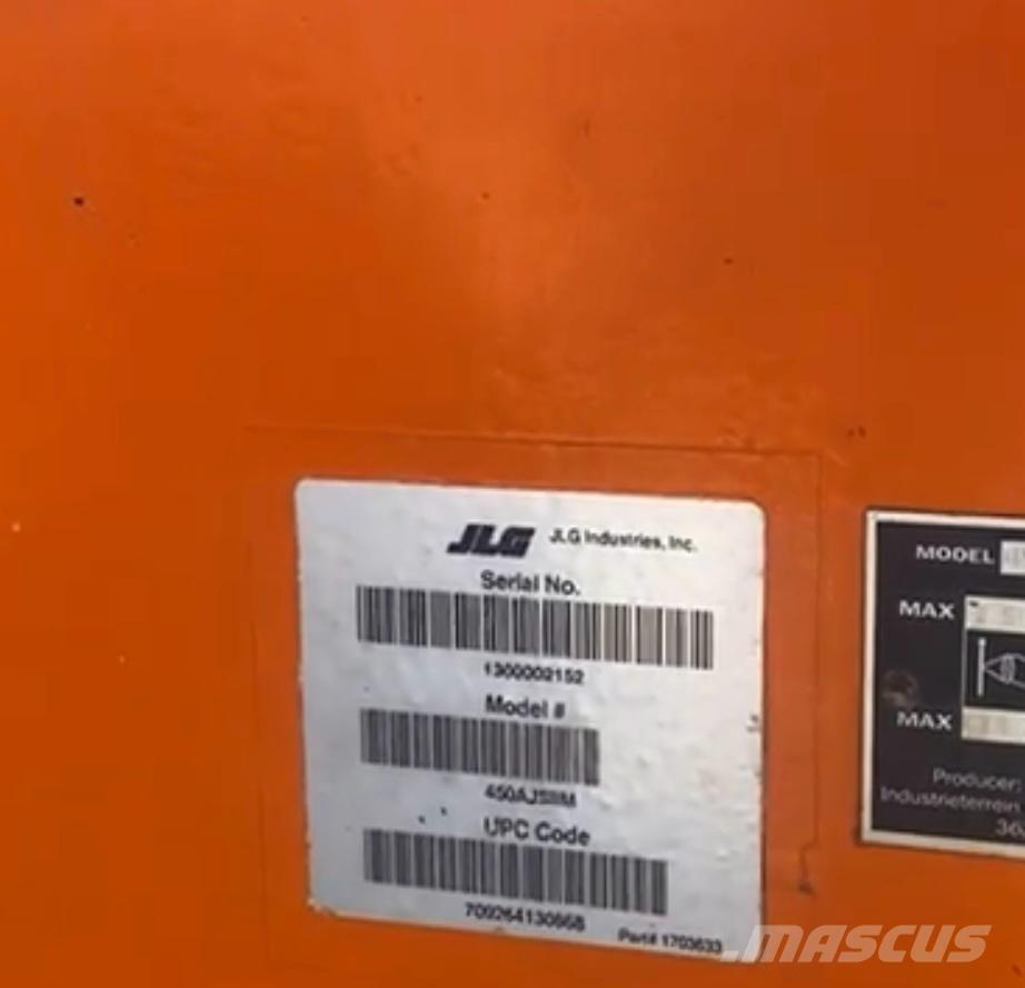 JLG AJ450 Articulated boom lifts