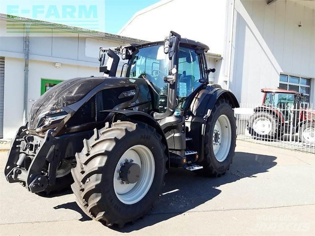 Valtra q265 Tractors