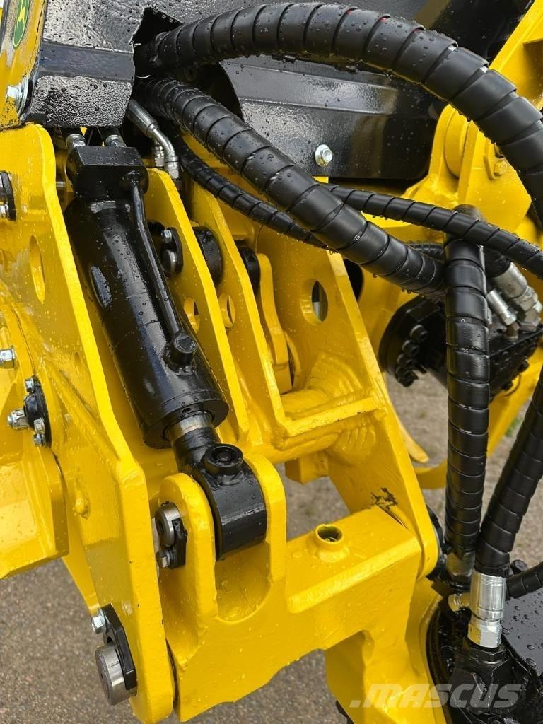John Deere H 480C Harvester heads