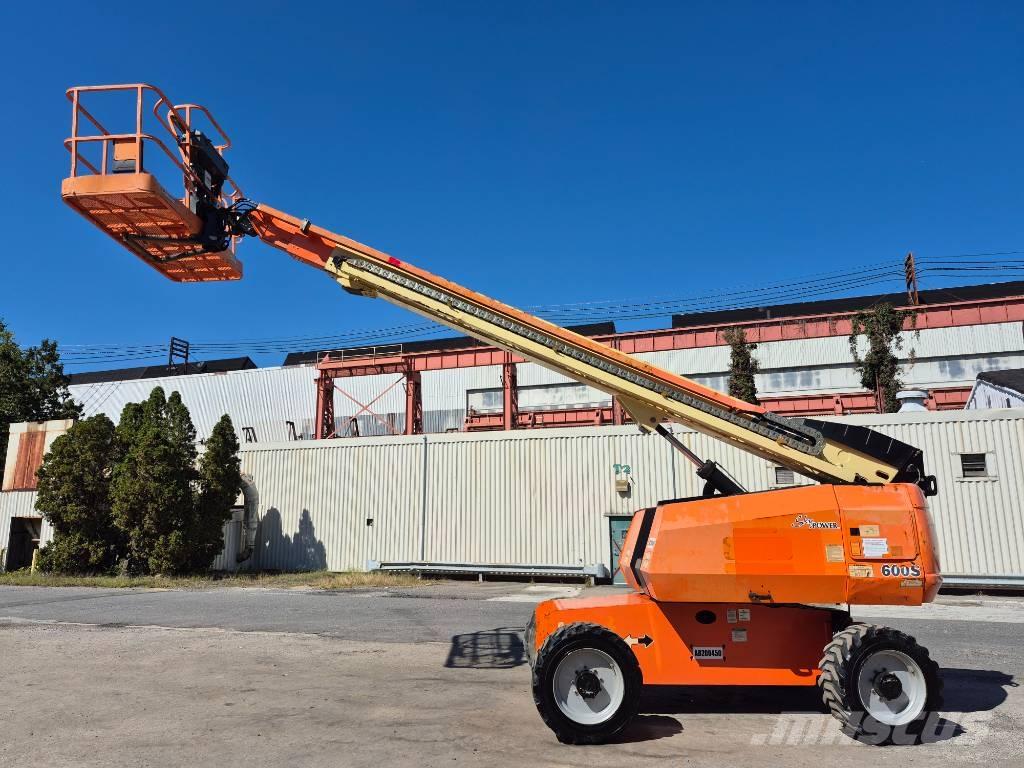 JLG 600 S Telescopic boom lifts