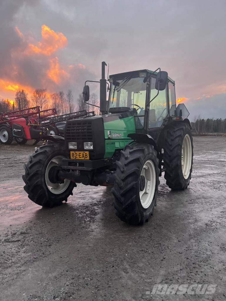 Sisu Valmet 665 Tractors