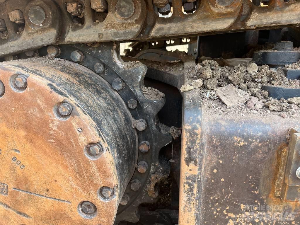 Komatsu PC450-8 Crawler excavators