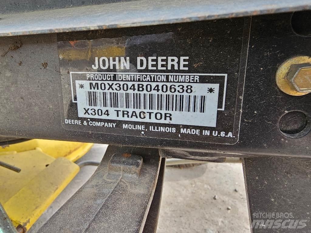 John Deere X 304 Riding mowers