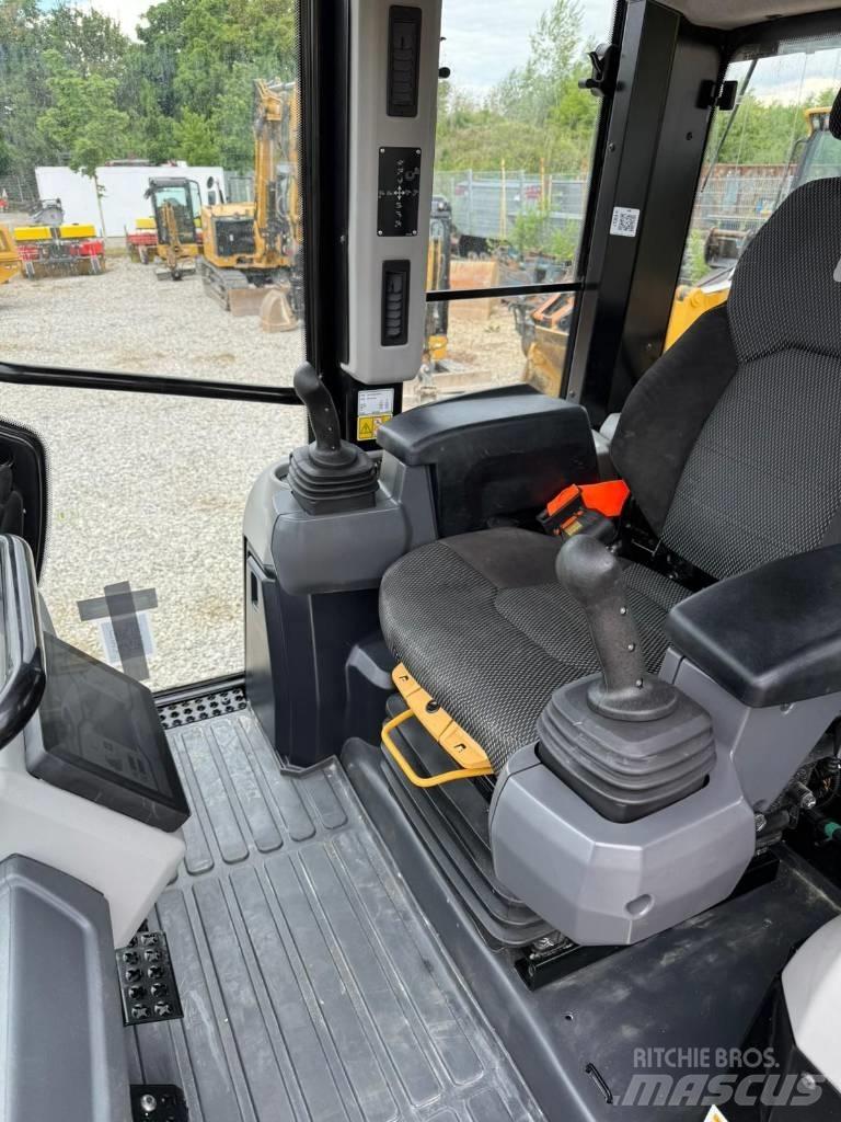 CAT 953-12 Crawler loaders