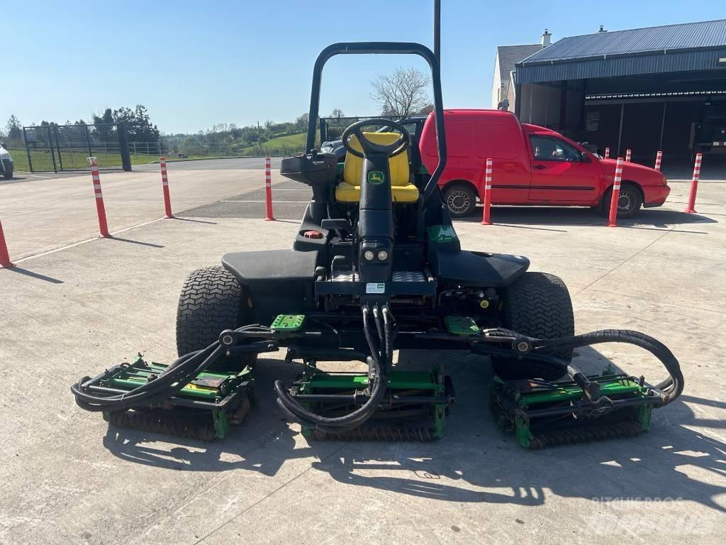 John Deere 3235C Fairway mowers