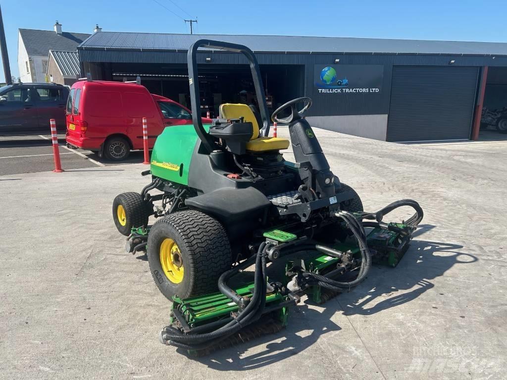 John Deere 3235C Fairway mowers